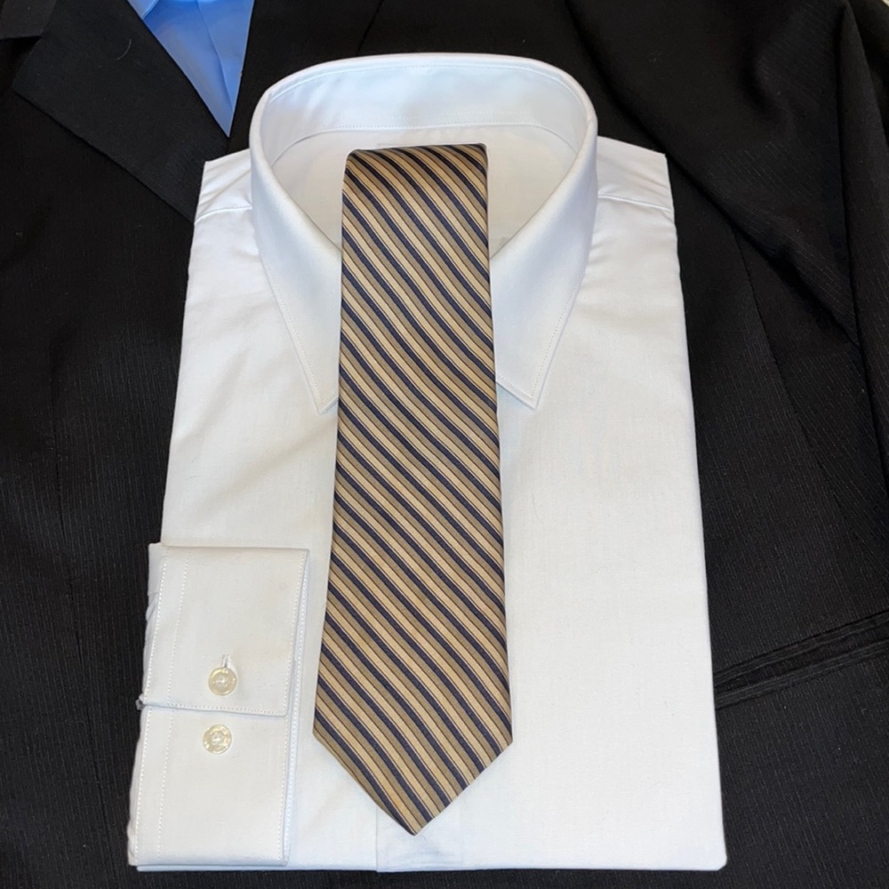 Yves Saint Laurent 💯% silk, tan and navy blue stripe, narrow width